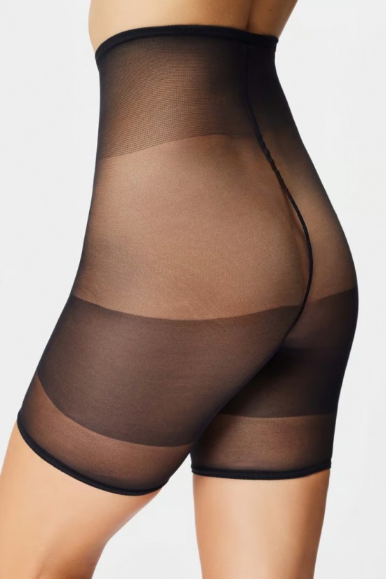 Gabrielaxeniashortsnero02